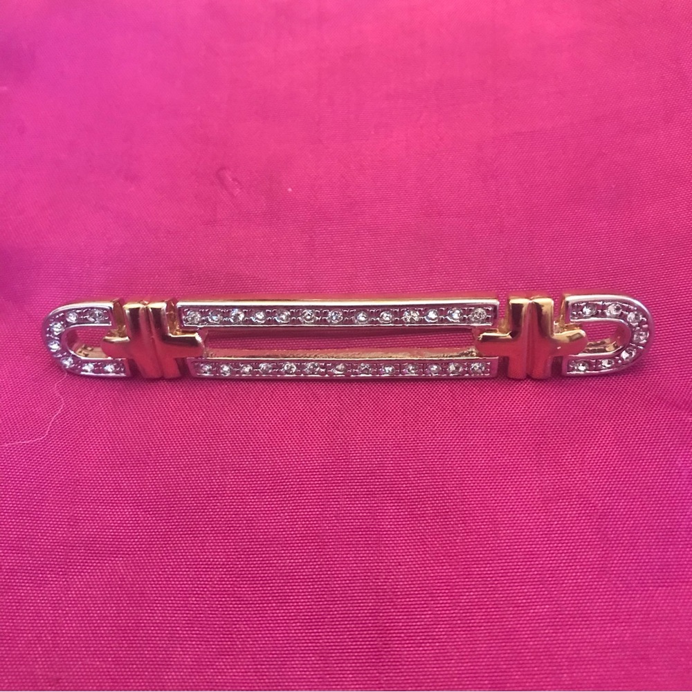 Lovely Gold Coloured Brooch